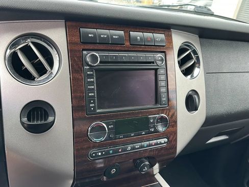 Used 2008 Ford Expedition Limited RWD image 23