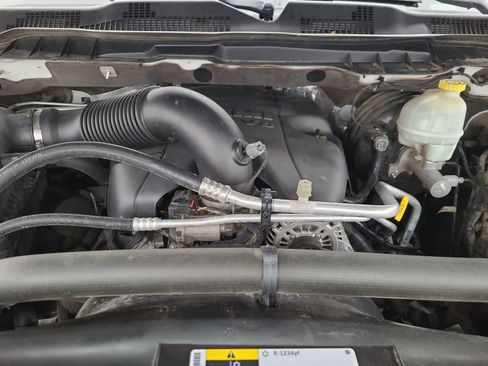 Used 2015 RAM 1500 Classic SLT image 17