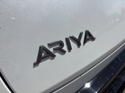 Used 2023 Nissan Ariya FWD image 9
