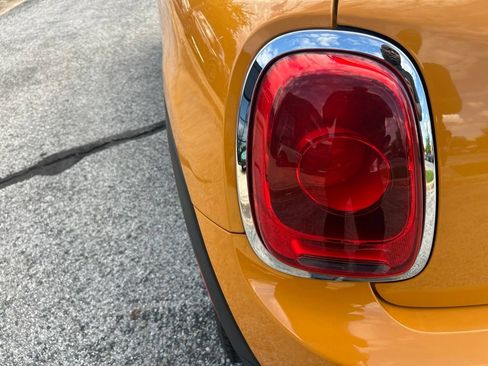 Used 2016 MINI Cooper 2-Door Hardtop FWD image 19