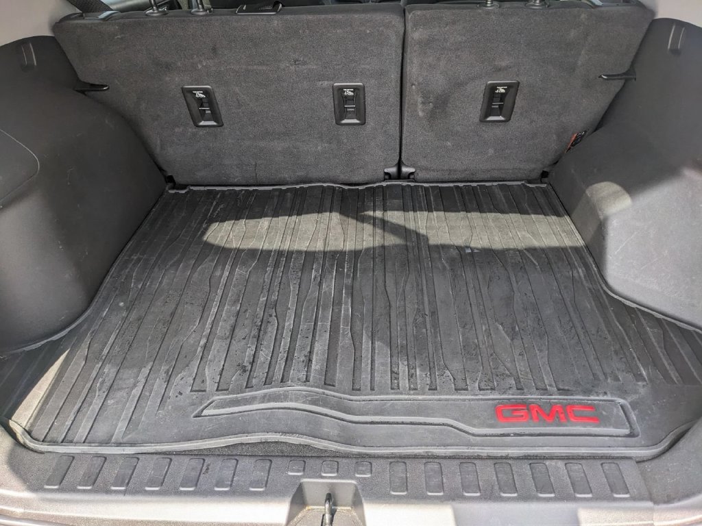 Used 2018 GMC Terrain SLE w/ Driver Convenience Package FWD image 27