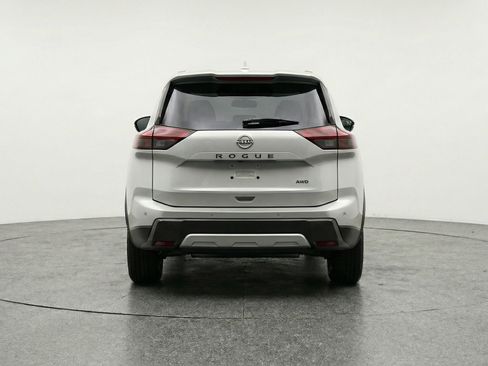 Used 2025 Nissan Rogue SV image 7