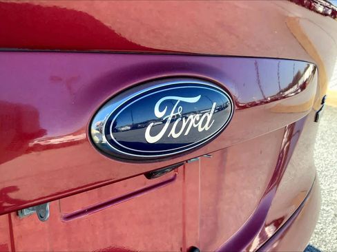 Used 2016 Ford Escape SE w/ Equipment Group 201A image 10