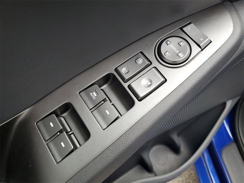 Used 2021 Hyundai Ioniq SE image 17