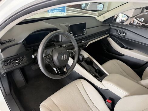 Used 2024 Honda Accord EX image 11
