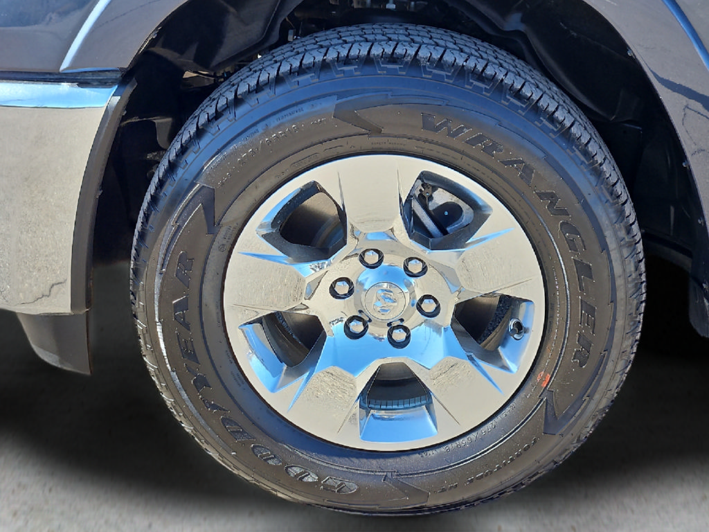 Used 2025 RAM 1500 Big Horn AWD/4WD image 11