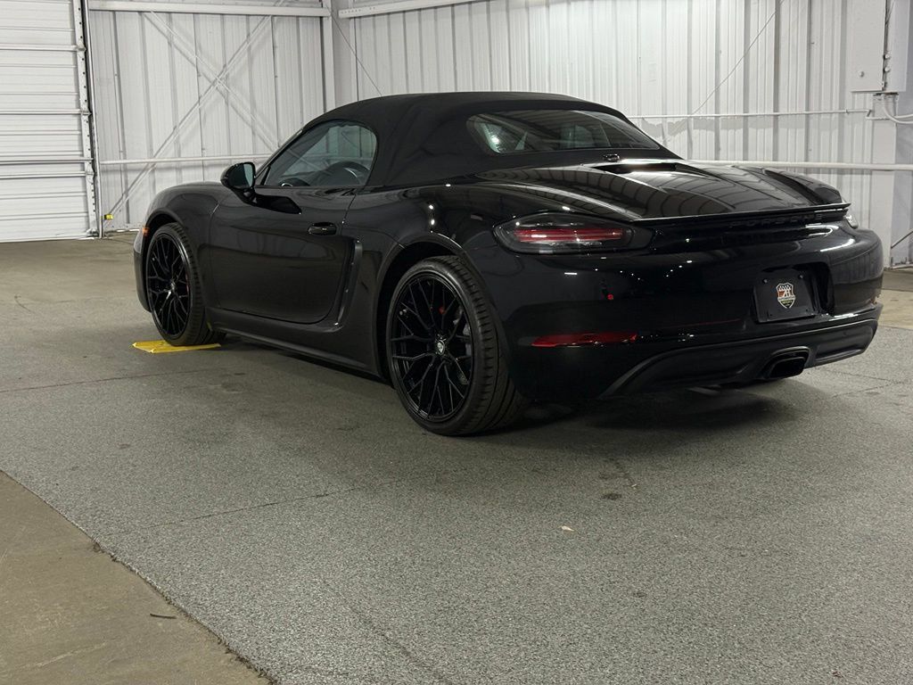 Used 2018 Porsche 718 Boxster RWD image 46