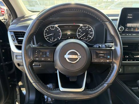 Used 2023 Nissan Rogue SL image 10