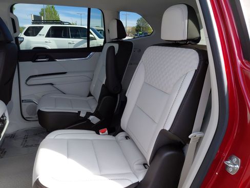 New 2026 GMC Acadia Denali w/ Super Cruise Package image 24