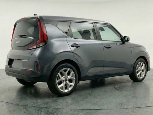 Used 2025 Kia Soul LX w/ LX Technology Package image 9