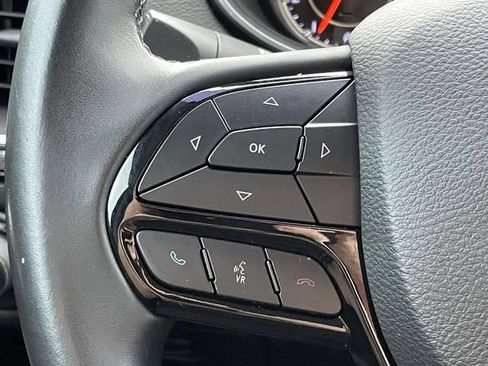 Used 2019 Jeep Cherokee Latitude Plus FWD image 20