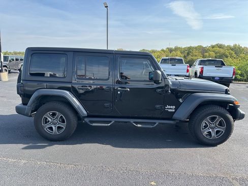 Used 2018 Jeep Wrangler Unlimited Sport S image 10