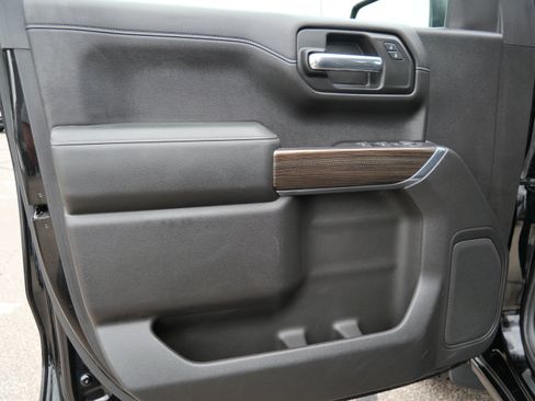 Used 2019 Chevrolet Silverado 1500 RST AWD/4WD image 12