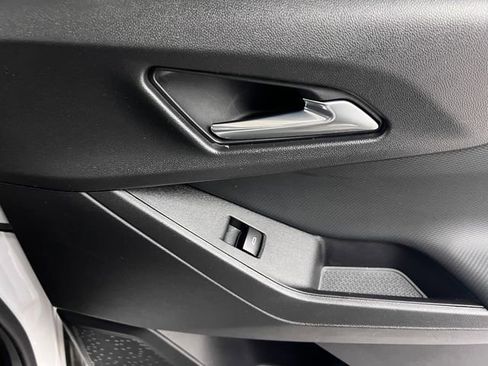 Used 2025 Chevrolet Equinox LT image 34