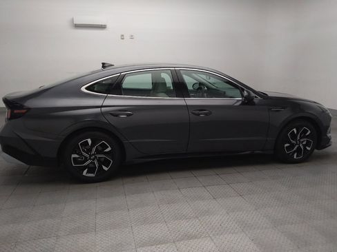Used 2025 Hyundai Sonata SEL FWD image 10