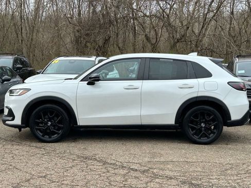 Used 2023 Honda HR-V Sport image 3