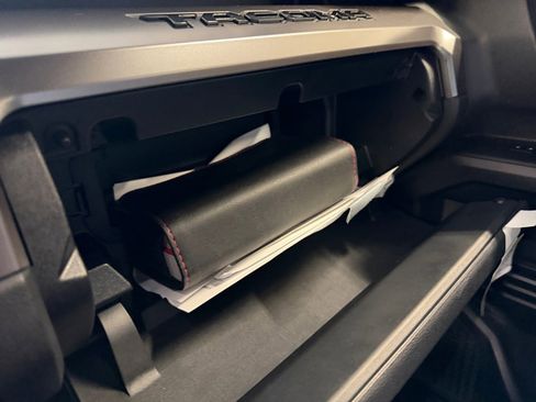 Used 2025 Toyota Tacoma SR5 image 38