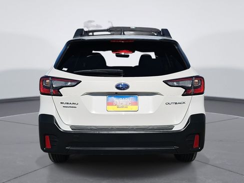 Used 2020 Subaru Outback Premium image 4