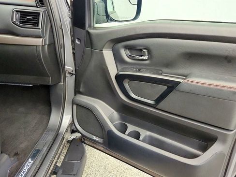 Used 2024 Nissan Titan PRO-4X w/ Pro-4x Convenience Package AWD/4WD image 25