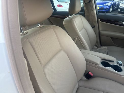Used 2011 Mercedes-Benz C 300 4MATIC Sedan image 45