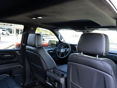 Used 2023 GMC Sierra 1500 AT4X image 32