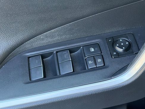Used 2023 Toyota RAV4 XSE AWD/4WD image 13