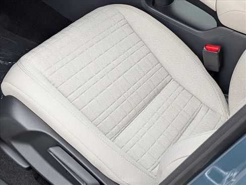 New 2026 Honda HR-V LX image 4