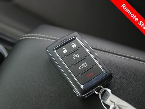 Used 2025 Jeep Grand Cherokee L Limited w/ Black Appearance Package image 3