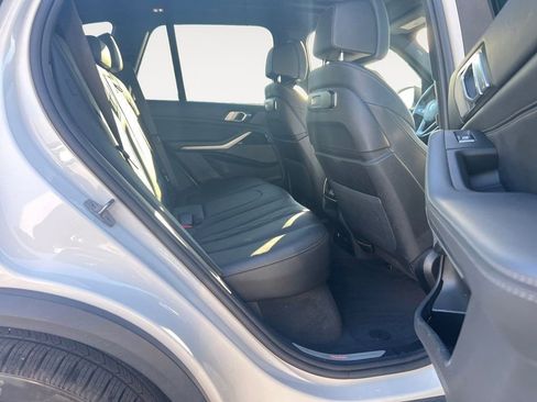 Used 2025 BMW X5 xDrive50e image 29