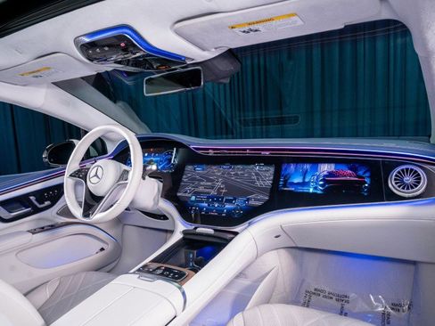 Certified 2023 Mercedes-Benz EQS 580 4MATIC Sedan image 4