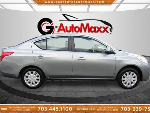 Used 2013 Nissan Versa SV w/ Convenience Pkg image 4