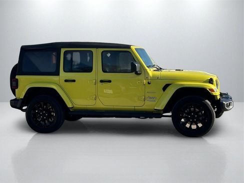 Used 2022 Jeep Wrangler Unlimited Sahara image 4