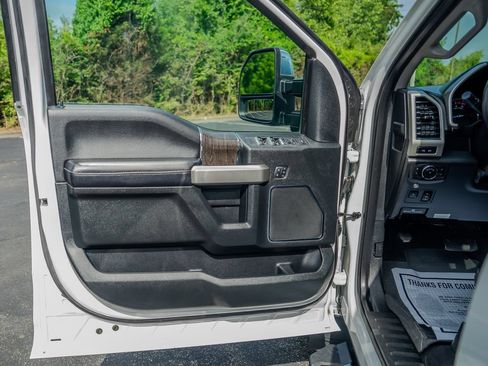 Used 2021 Ford F350 Lariat w/ Lariat Ultimate Package AWD/4WD image 14