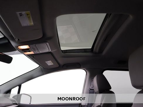 Used 2023 Honda Odyssey EX-L image 3