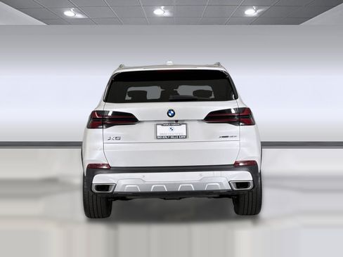 Used 2024 BMW X5 xDrive40i w/ Premium Package AWD/4WD image 9
