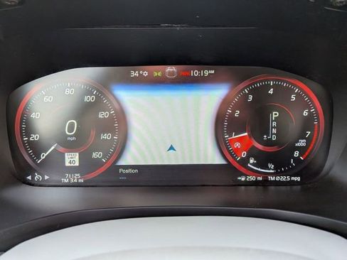 Used 2021 Volvo S60 T6 Momentum image 17