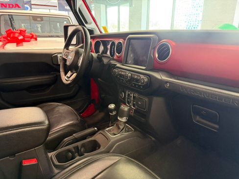 Used 2019 Jeep Wrangler Unlimited Rubicon AWD/4WD image 30