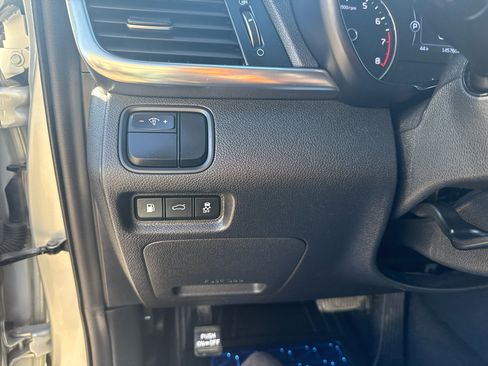 Used 2017 Kia Optima EX image 25