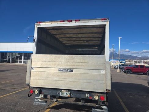 Used 2009 Chevrolet Express 3500 image 4