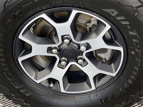 Used 2023 Jeep Wrangler Unlimited Rubicon w/ LED Lighting Group image 27