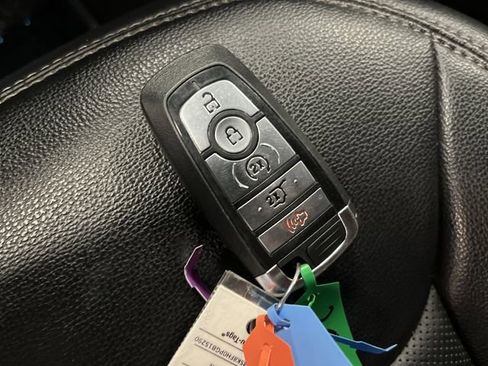 Used 2023 Ford Explorer Limited image 28