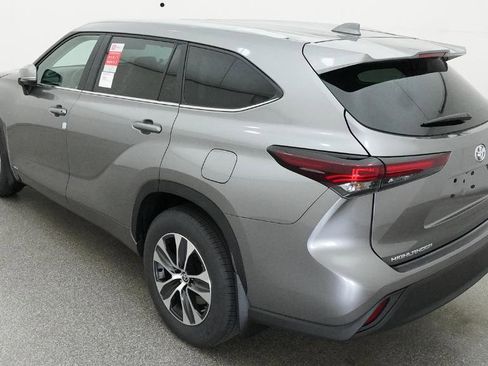 New 2026 Toyota Highlander XLE image 34