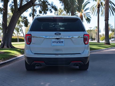 Used 2018 Ford Explorer XLT w/ Equipment Group 201A FWD image 5
