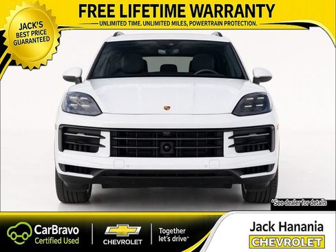Used 2024 Porsche Cayenne AWD/4WD image 5