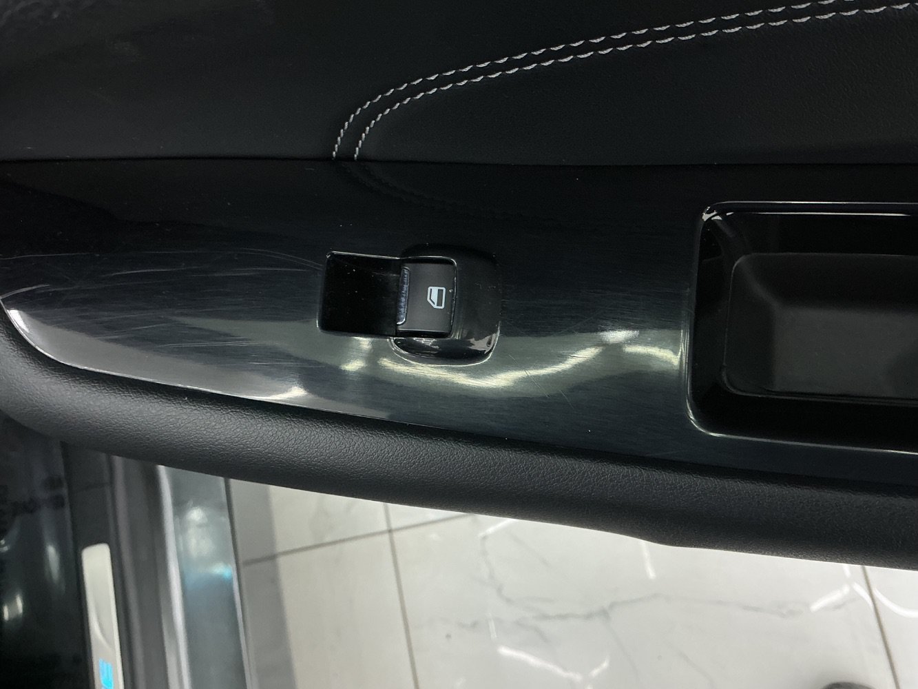 Used 2020 Ford Edge Titanium FWD image 39