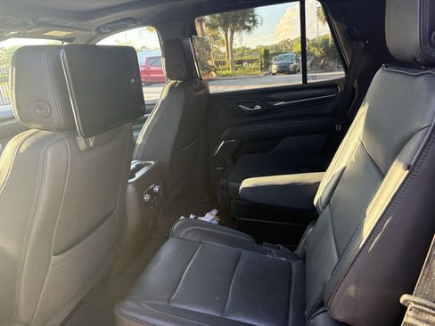 Used 2021 GMC Yukon Denali w/ Denali Ultimate Package RWD image 9