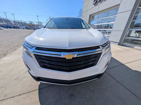 Used 2024 Chevrolet Equinox LT image 9
