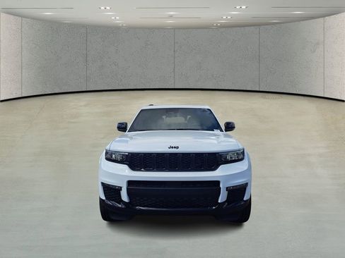 New 2025 Jeep Grand Cherokee L Limited w/ Black Appearance Package image 2