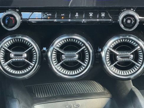 New 2025 Chevrolet Blazer EV LT image 32