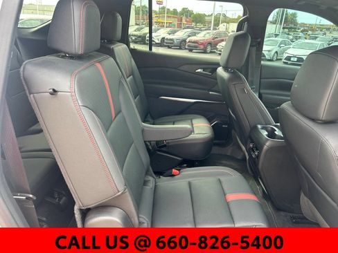 Used 2024 Chevrolet Traverse RS AWD/4WD image 10